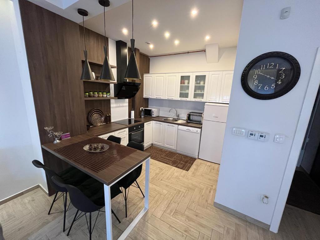 Golden Gate Apartment Sarajevo Ngoại thất bức ảnh