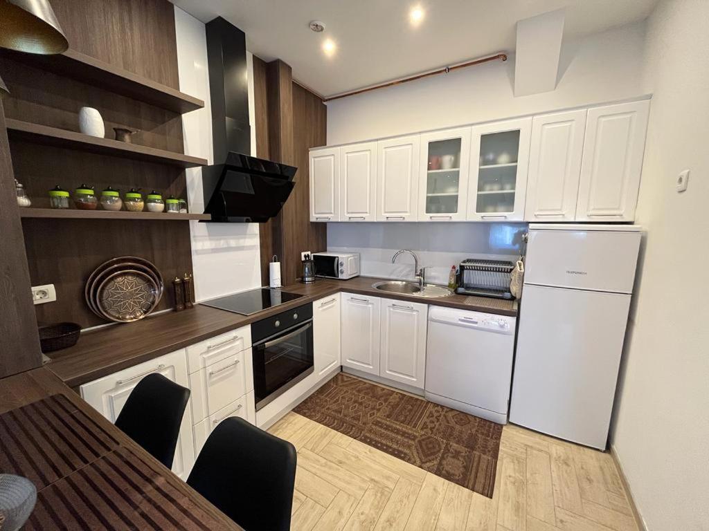 Golden Gate Apartment Sarajevo Ngoại thất bức ảnh